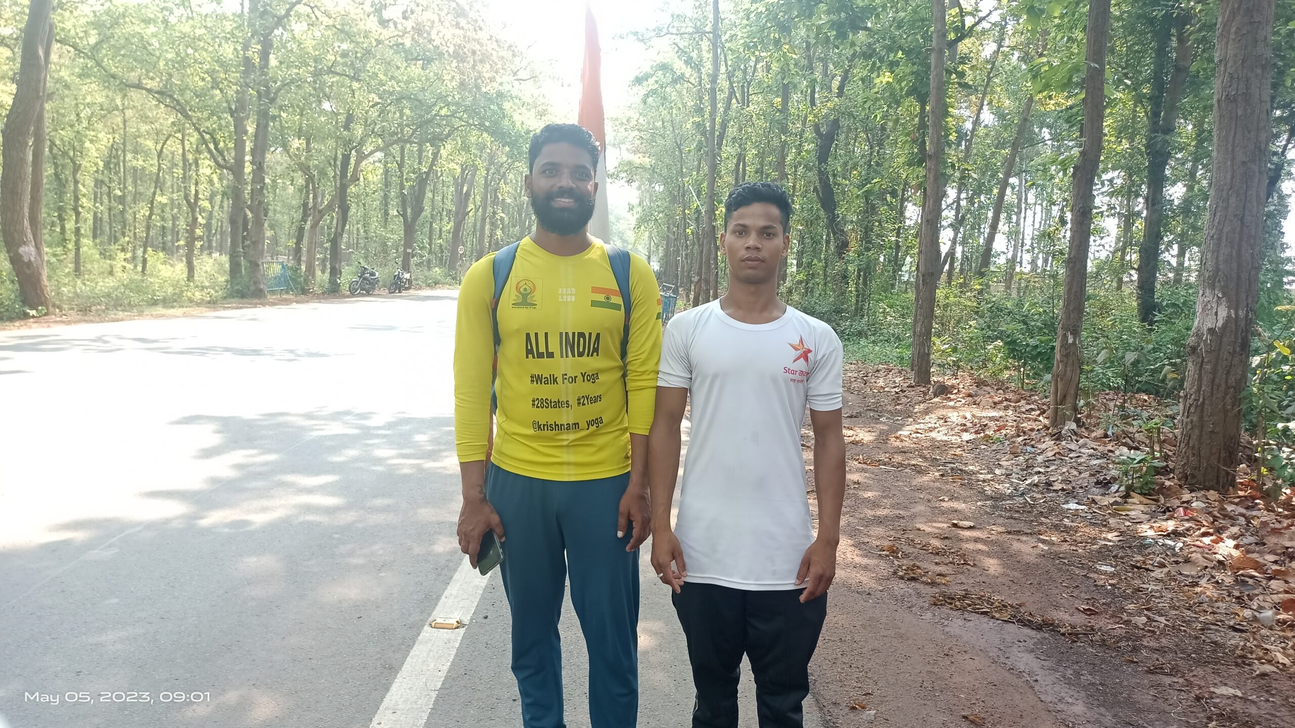 ভারতবর্ষের ২৮ টি রাজ্য পায়ে হেঁটে পশ্চিমবঙ্গর বাঁকুড়া জেলার জয়পুরে প্রবেশ করলেন দীর্ঘ সাত মাস পর কর্নাটকের মাইসুরুর যুবক কৃষ্ণ নায়েক ।