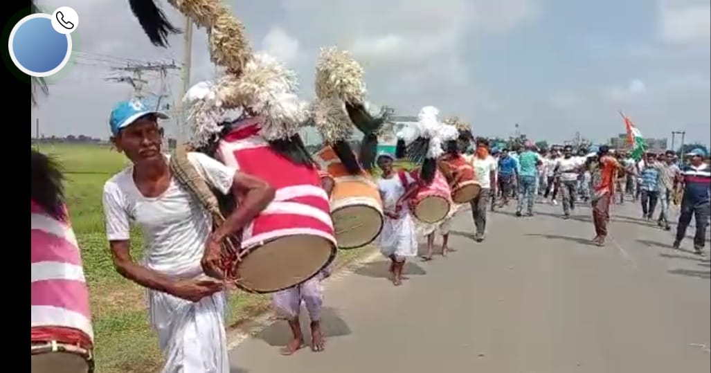 অনুব্রত নেই, তো কি হয়েছে ! তার দাওয়াই চরাম চরাম ঢাক নিয়ে প্রচারে কেষ্ট বিরোধী হিসেবে পরিচিত কাজল শেখ।