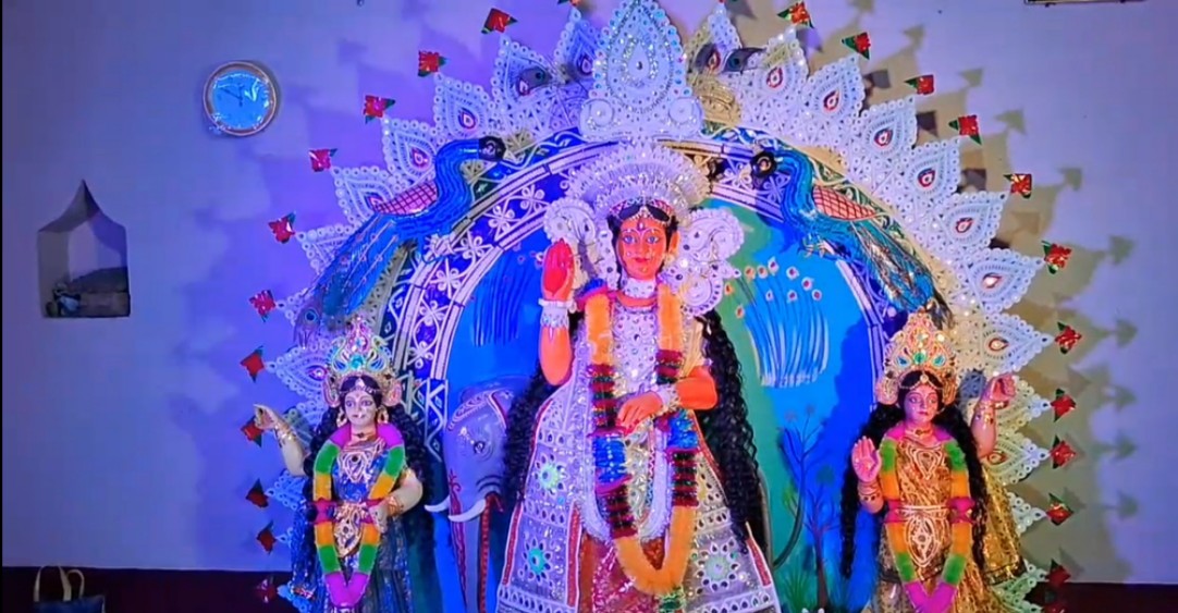 এই গ্রামের মানুষ ১২৫ বছর ধরে কেন গজ লক্ষ্মীর পূজা করে আসছেন জানেন দেখুন প্রতিবেদন