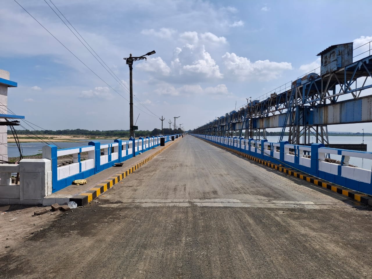 আগামী কাল দুপুর ১২ টার মধ্যে খুলে দেয়া হবে দুর্গাপুর ব্যারেজের উপর রাস্তা, অবশেষে মিলল সুখবর।